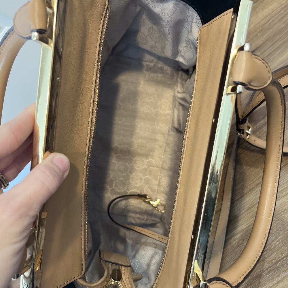 MICHAEL Michael Kors Lana Medium Bicolor leather Tote Handbag Suntan/Black - Picture 8 of 12